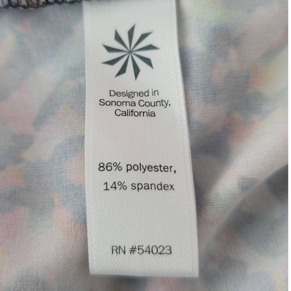 Athleta Water Color Splash Athletic Hiking Running Women's Shorts SZ 0 - Picture 8 of 8